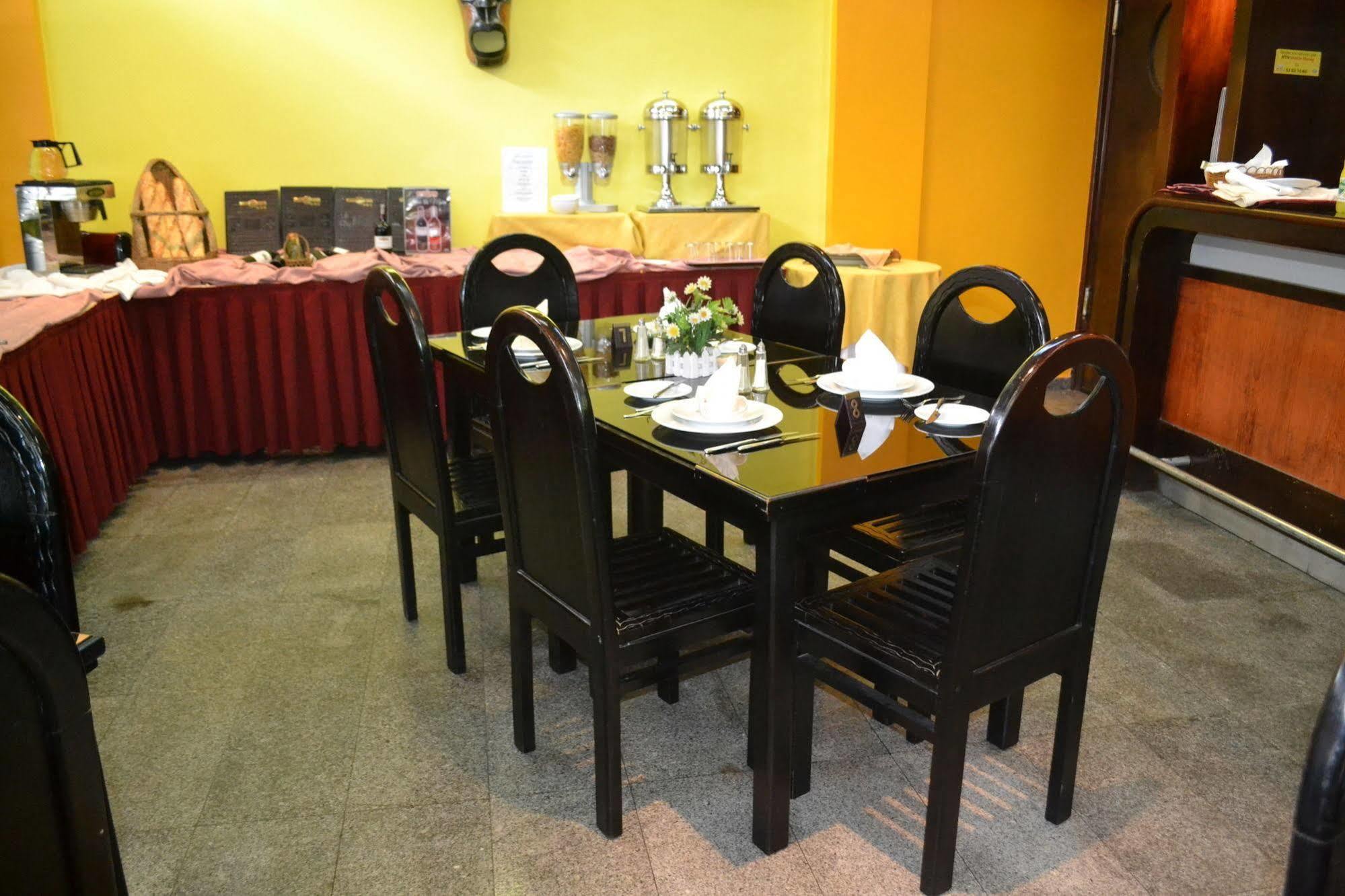 Planet Hotel Duala Zewnętrze zdjęcie